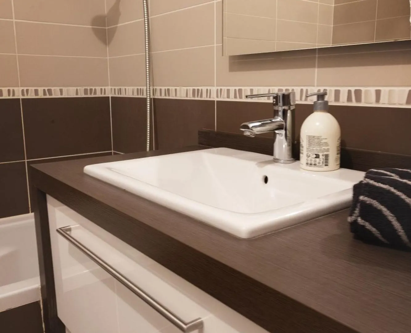 Appartement Le Joliot Curie 4-6 Pers A Lyon - Eurexpo - Ldlc Arena - Groupama Stadium - Eurexpo - 15Mn Lyon Διαμέρισμα