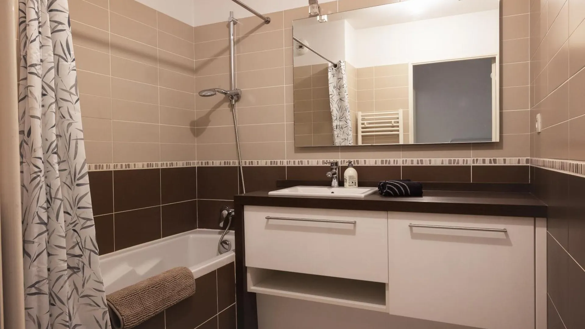 Appartement Le Joliot Curie 4-6 Personnes A Lyon - Eurexpo - Ldlc Arena - Groupama Stadium - Eurexpo 0*,